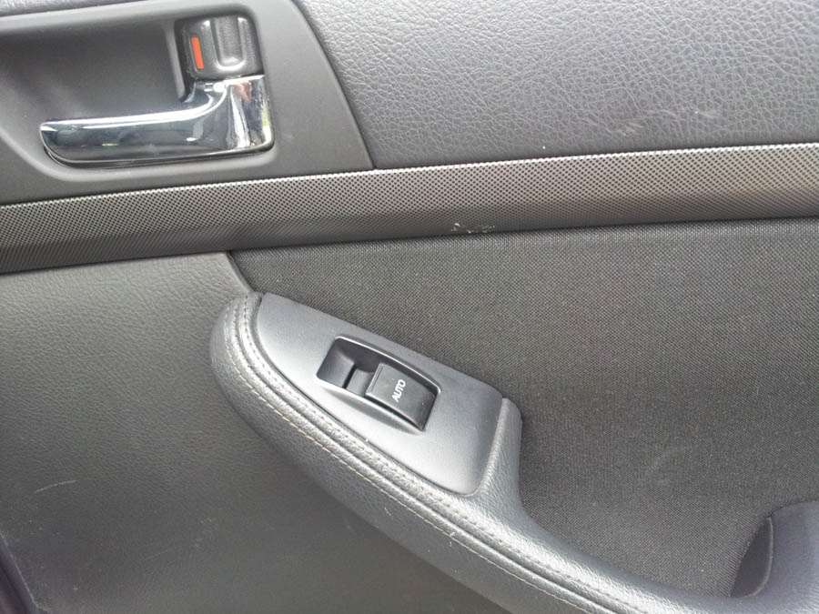 Toyota Avensis T3-X window-switch-driver-side-rear